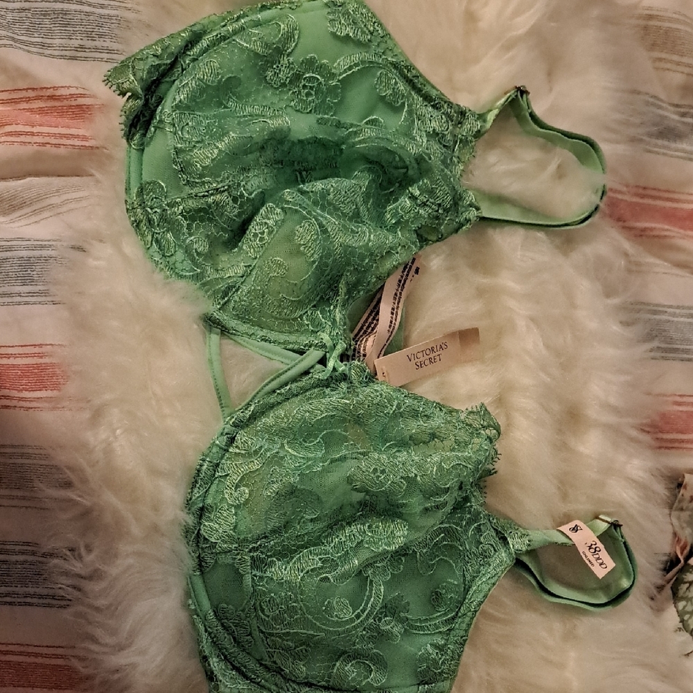 Victoria's Secret Green Lace Balconette Bra